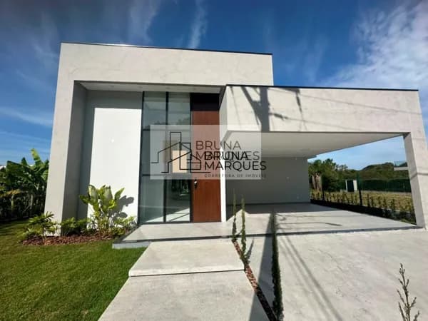 Casa Térrea de Alto Padrão em Condomínio Fechado!