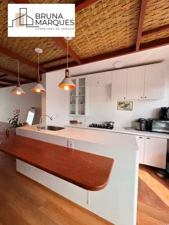 Apartamento Semi mobiliado com Ampla Área Externa