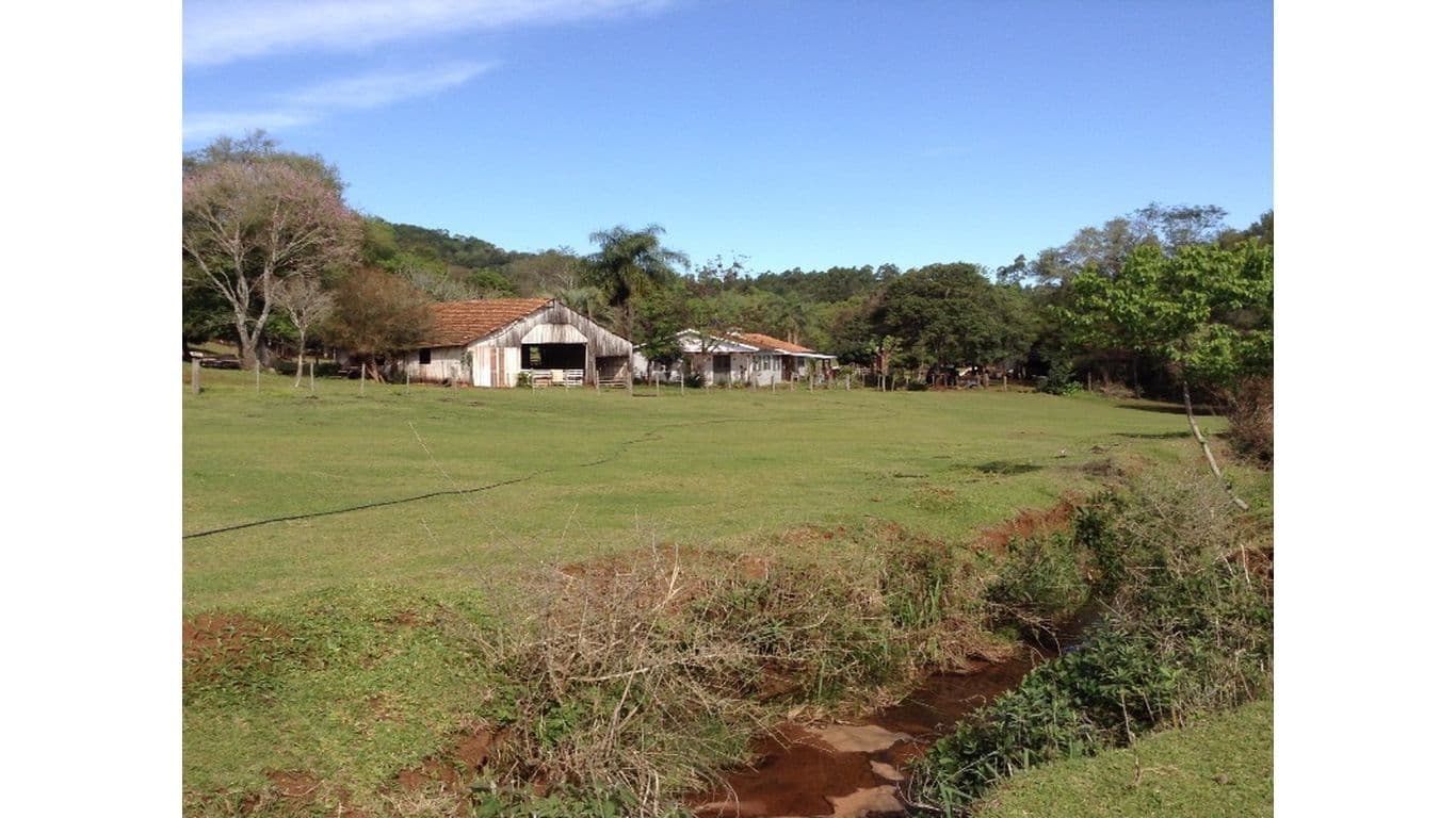 Fazenda/Sítios/Chácaras em Três de Maio - Interior