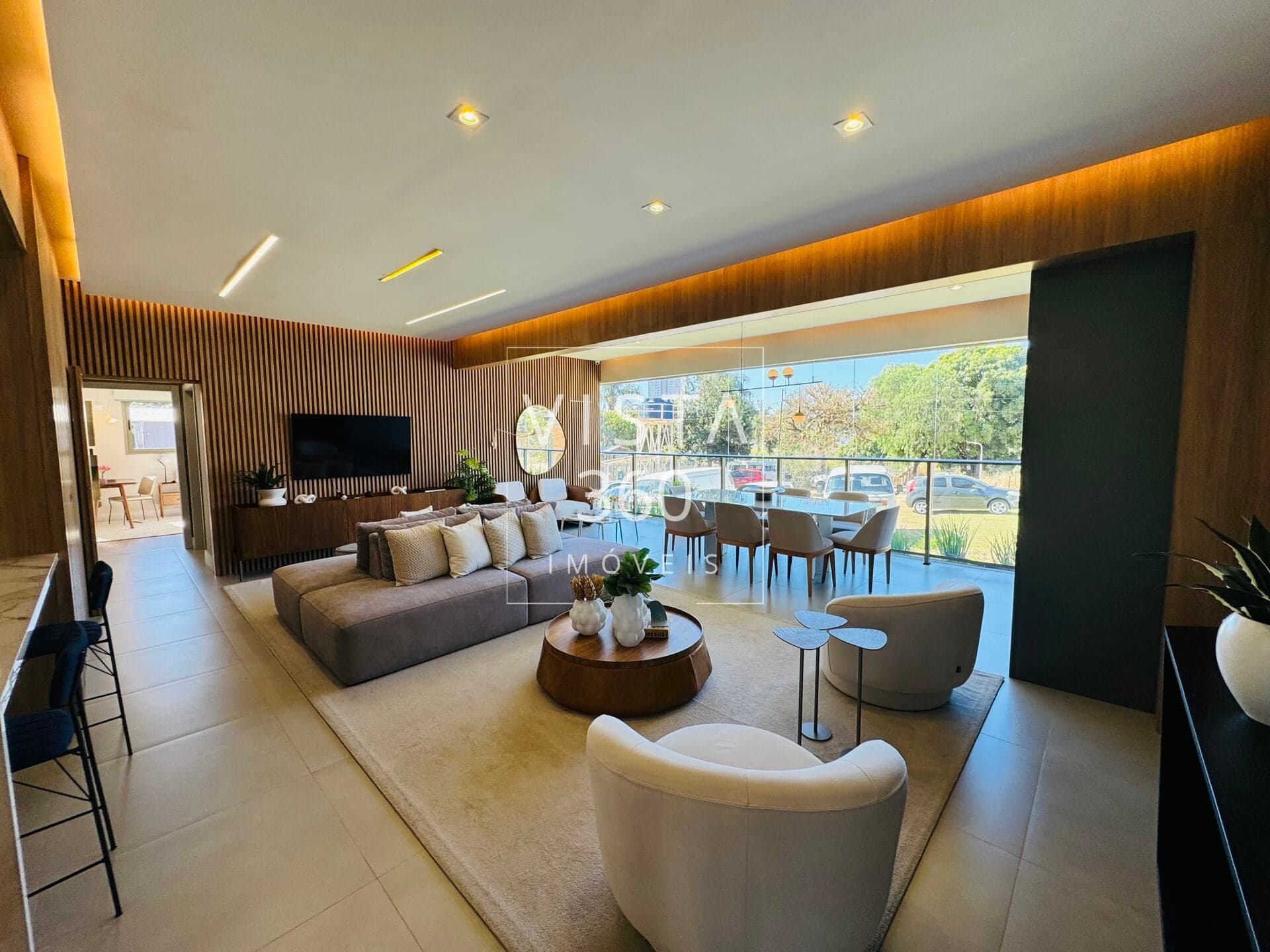 APARTAMENTO ALTO PADRÃO À VENDA A 900 MTS DO COLÉGIO PORTO SEGURO - VALINHOS/SP