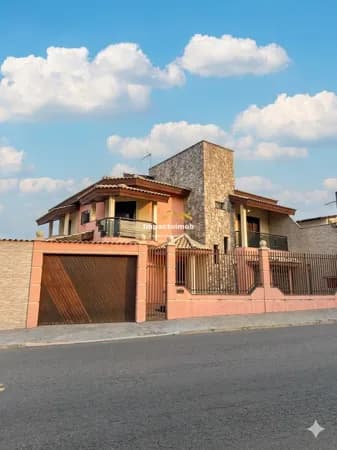 Sobrado em Sorocaba - Jardim Abatiá