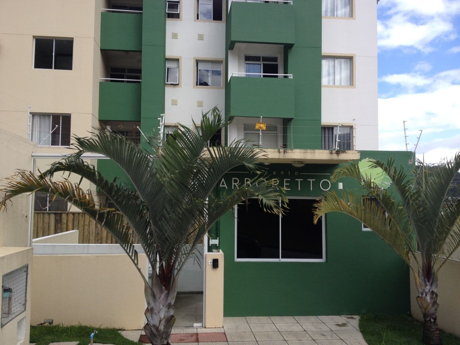 Apartamento 2 dormitórios em Forquilhinhas