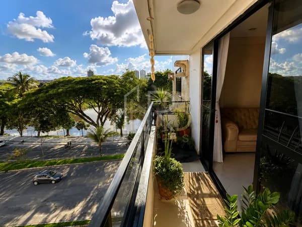Apartamento à venda na Avenida Aziz Maron, no bairro Jardim Vitória, em Itabuna/BA