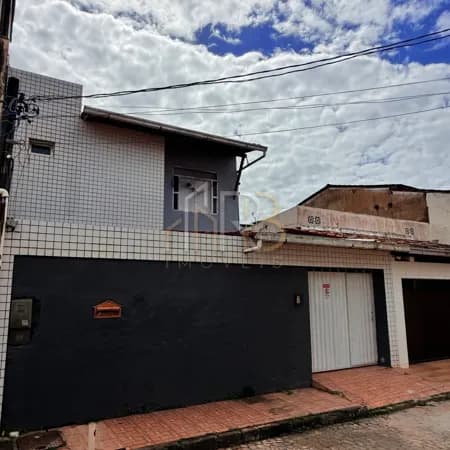 Casa em Ilhéus - Hernani Sá
