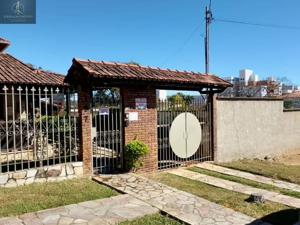 Casa em Santa Luzia - Boa Esperança