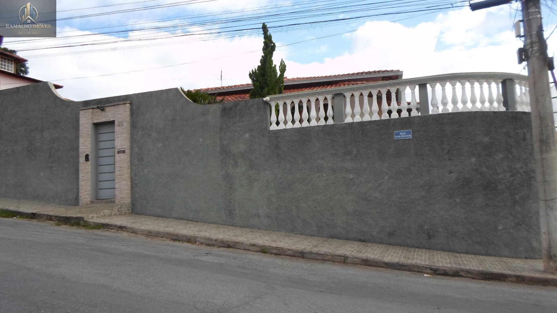 Casa em Santa Luzia - Santa Mônica