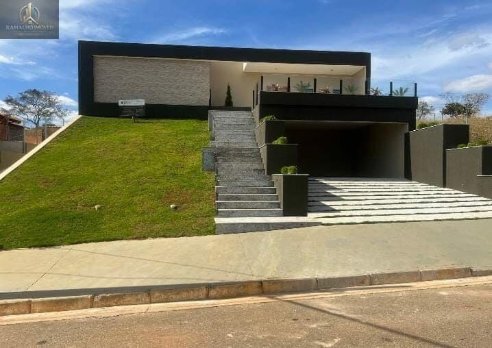 Casa de Condomínio em Jaboticatubas - Centro