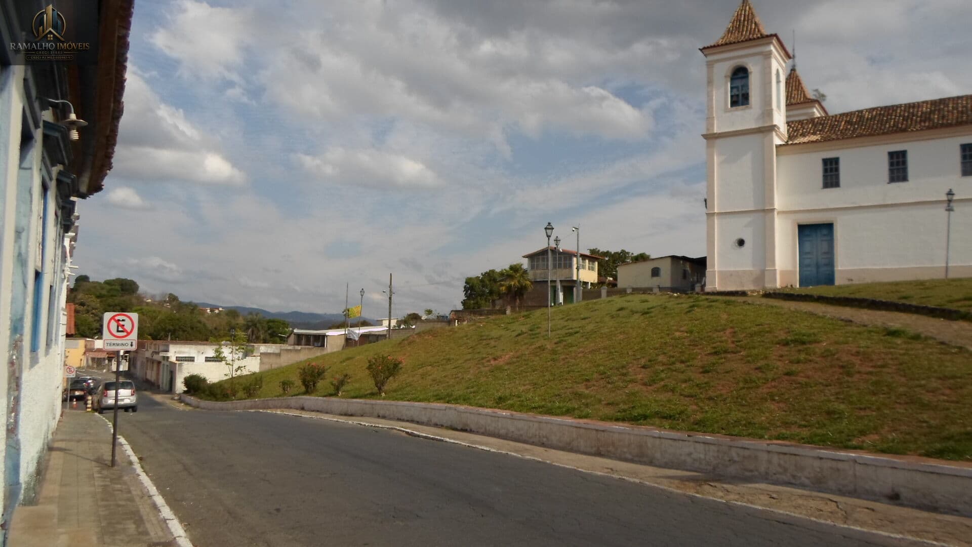 Casa em Santa Luzia - Centro