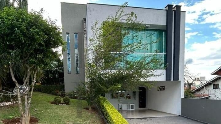 Casa Alto Padrão à Venda, Dentro do Condomínio Aruã