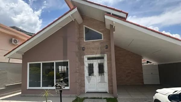 Casa Alto Padrão à Venda, Dentro do Condomínio Aruã EcoPark
