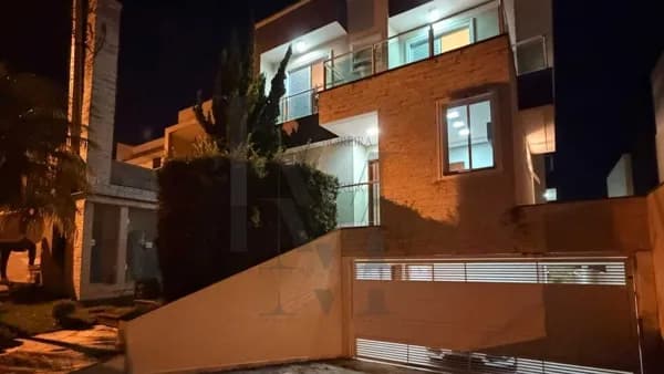 Casa Alto Padrão à Venda, Dentro do Condomínio Aruã