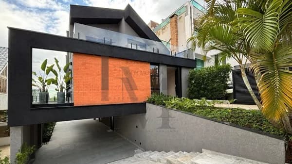 Casa Alto Padrão à Venda, Dentro do Condomínio Aruã