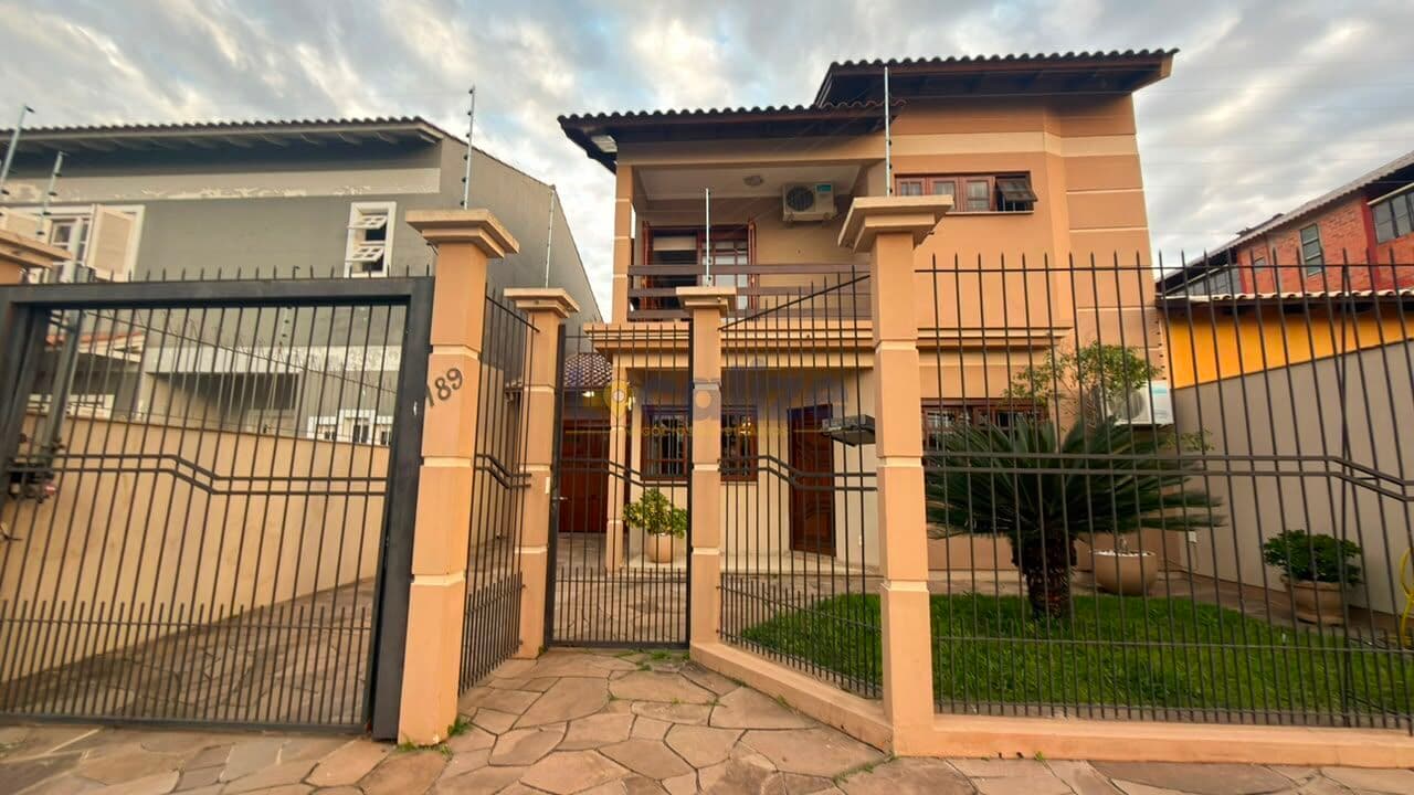 Casa Sobrado em Igara, Canoas/RS
