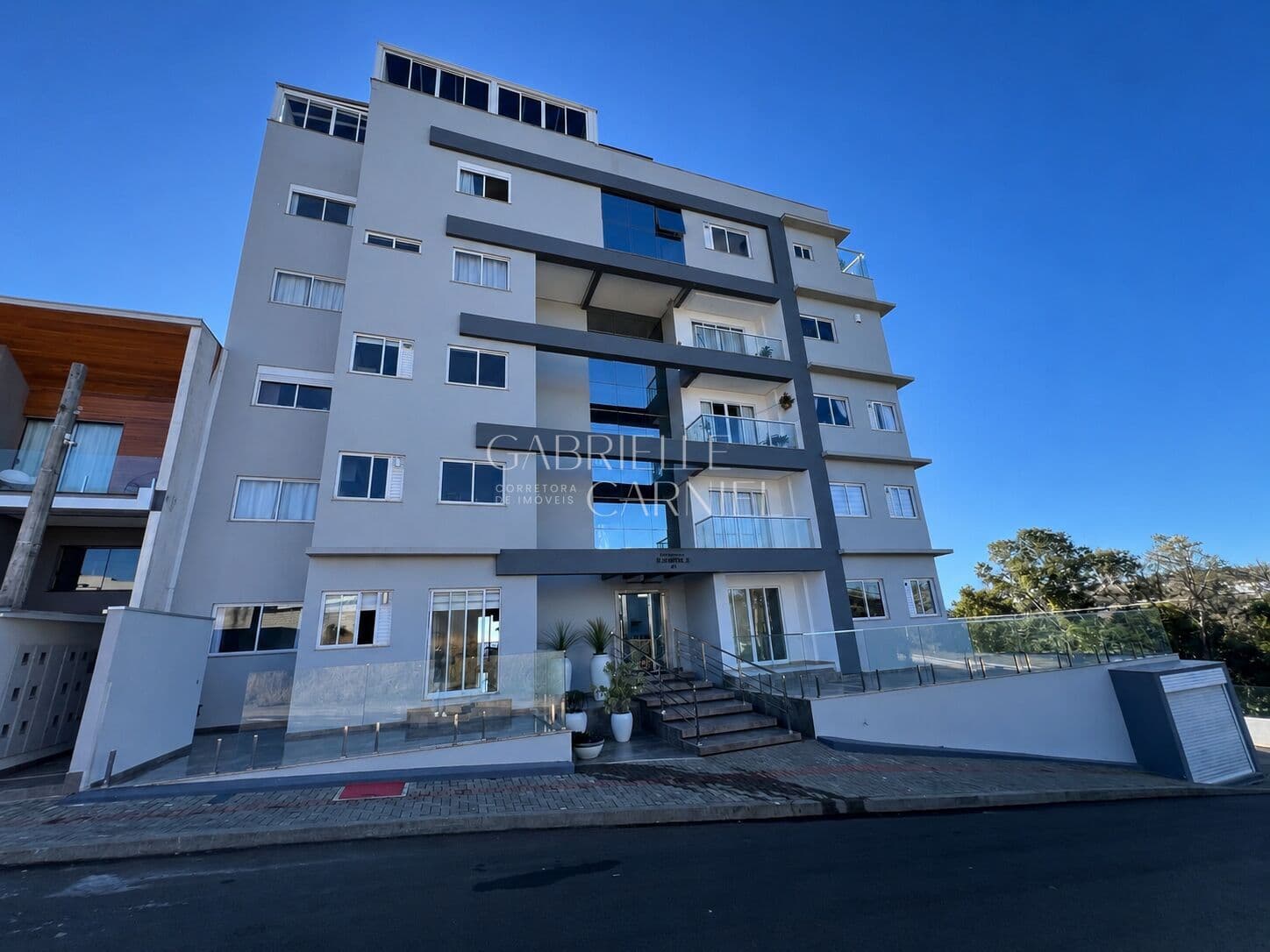 Apartamento Semimobiliado - São Cristóvão