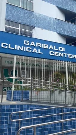 Sala comercial Com Recepção e 2 ambientes no Garibaldi Clinical Center em Ondina, Salvador/BA