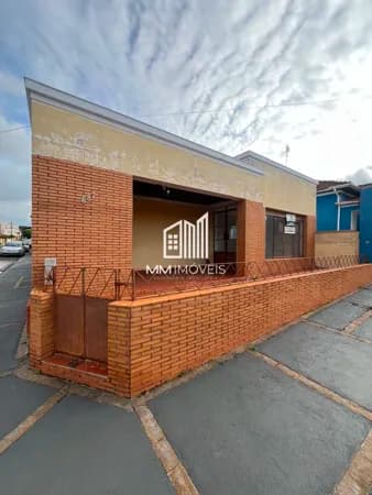 Ponto comercial ou residencial para locação no Centro!