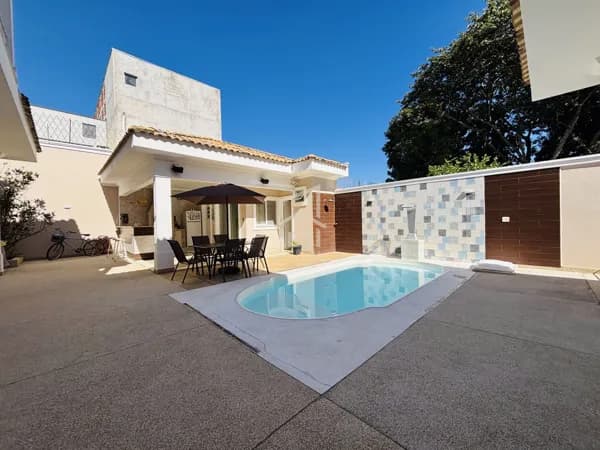 Casa em Taubaté - Piracangaguá