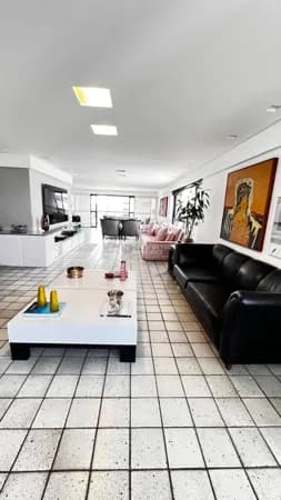 Apartamento à venda no Parnamirim com 280m², 4 Quartos, 2 Suítes, Dependência Completa - Edf. Residências da Estrela