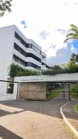Apartamento à venda no bairro de Apipucos com 200m², 4 Suítes e 4 Vagas – Edf. Comendador José Lobo
