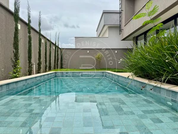 Sobrado à venda no Jardins Barcelona | 4 suítes, piscina, área gourmet