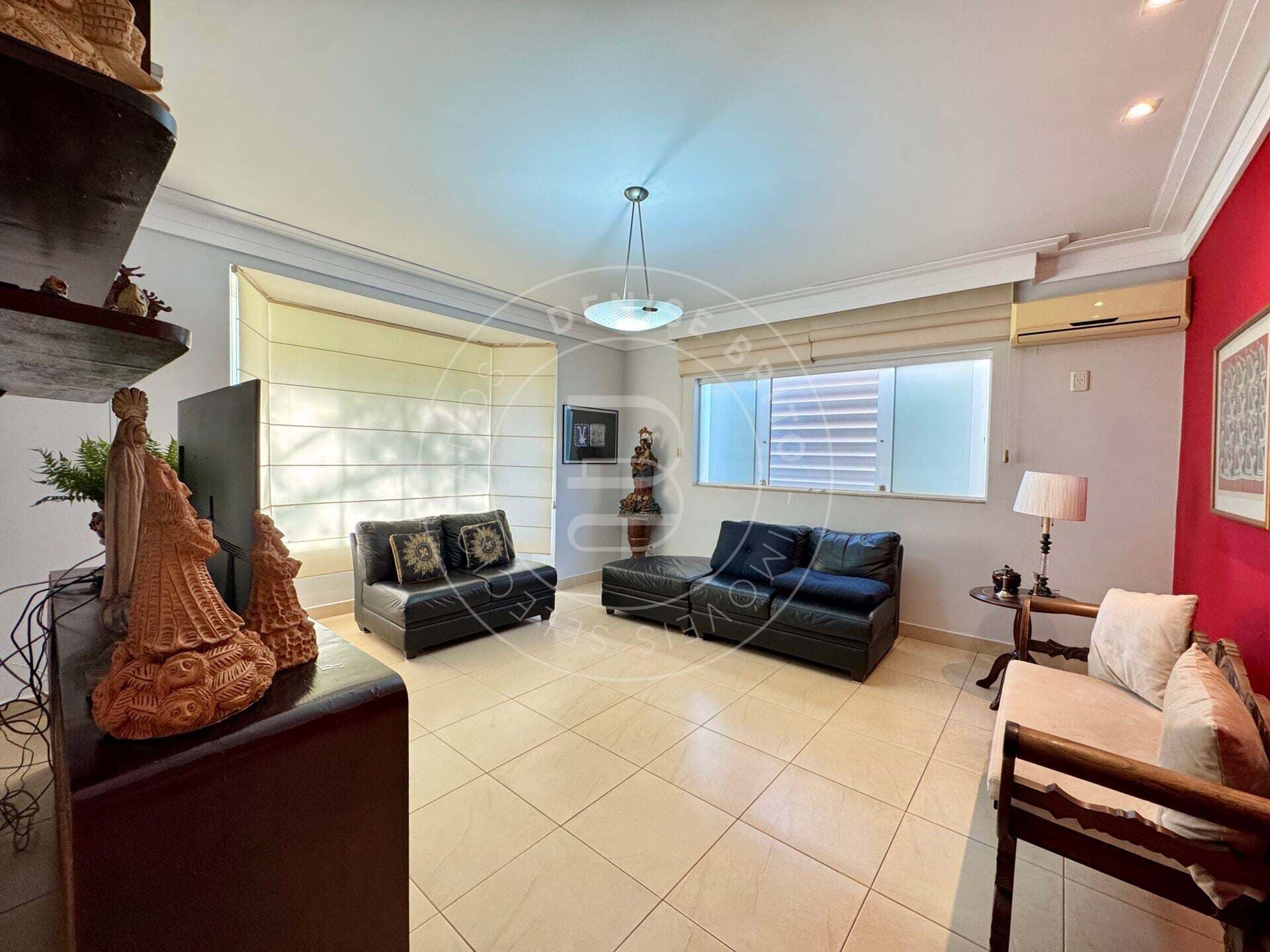 Casa térrea à venda no Portal do Sol I | 4 suítes | Terreno de 800 m²