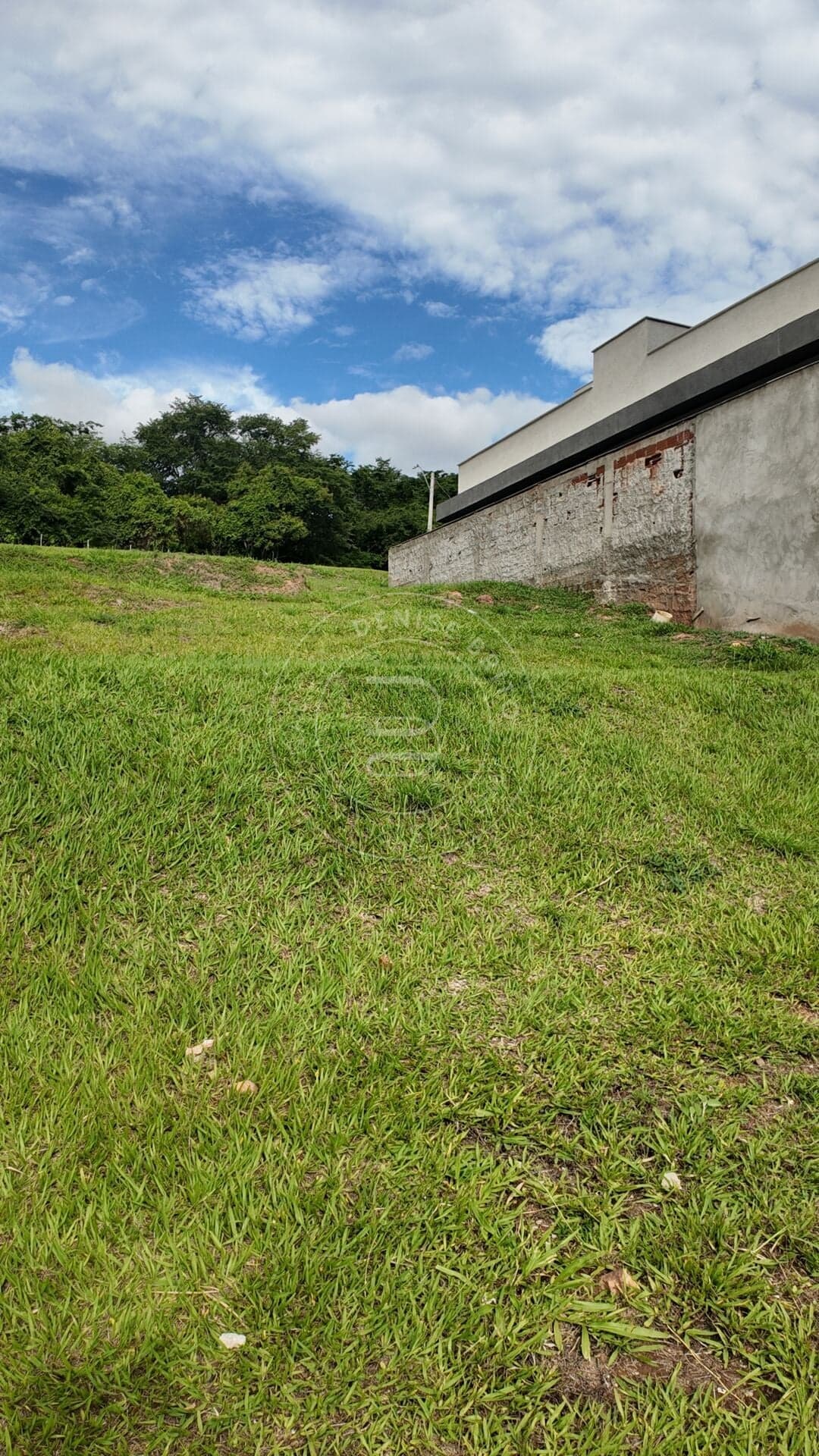 Lote à venda no condomínio Jardins Barcelona | Quadra L | Vizinhança definida