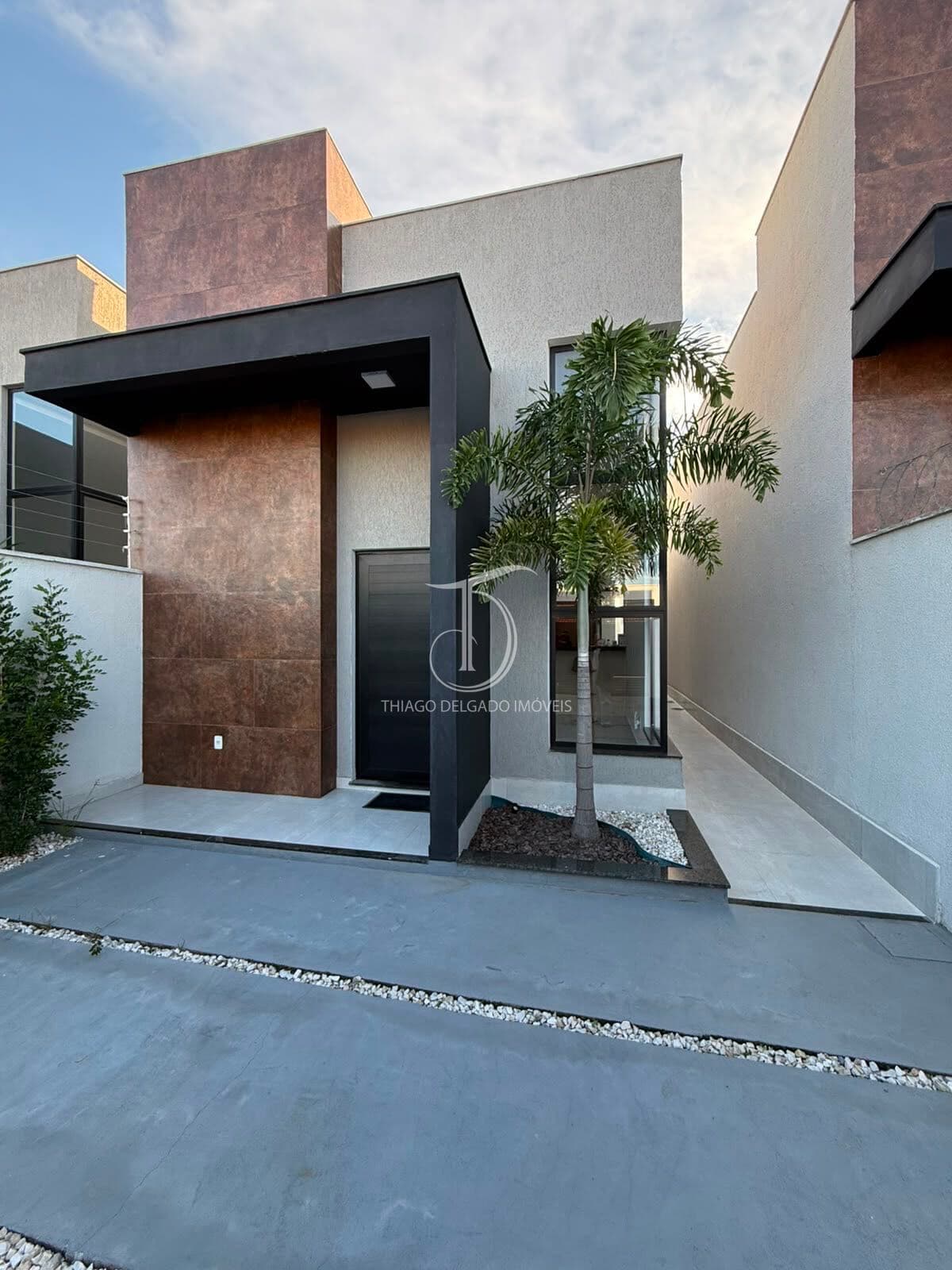 🏡 CASA NOVA DE ALTO PADRÃO A UMA QUADRA DA PRAIA