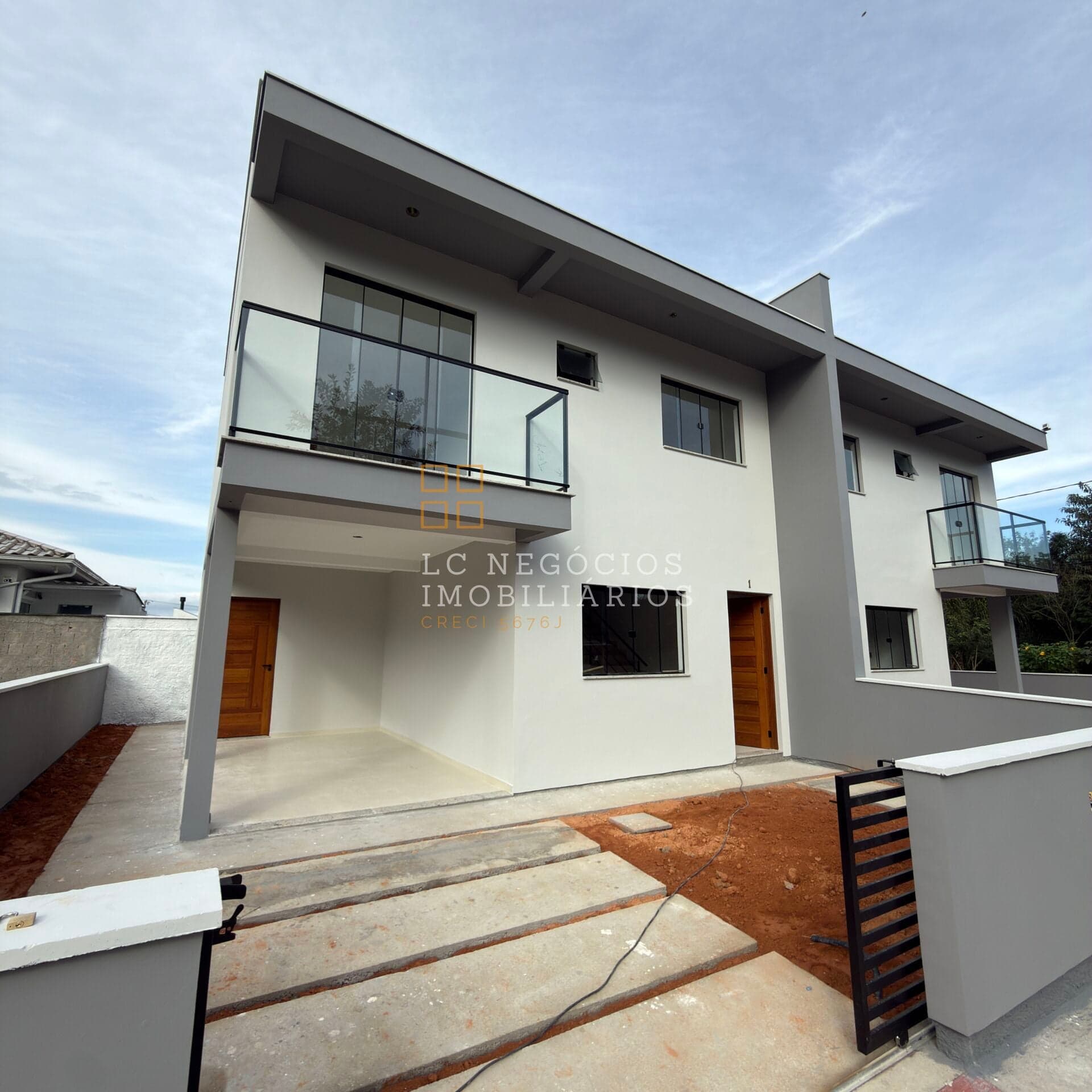 Sobrado em São José - Forquilhas