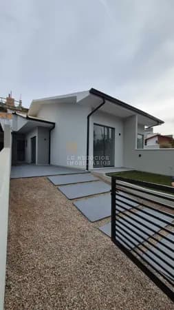 Casa em São José - Forquilhas