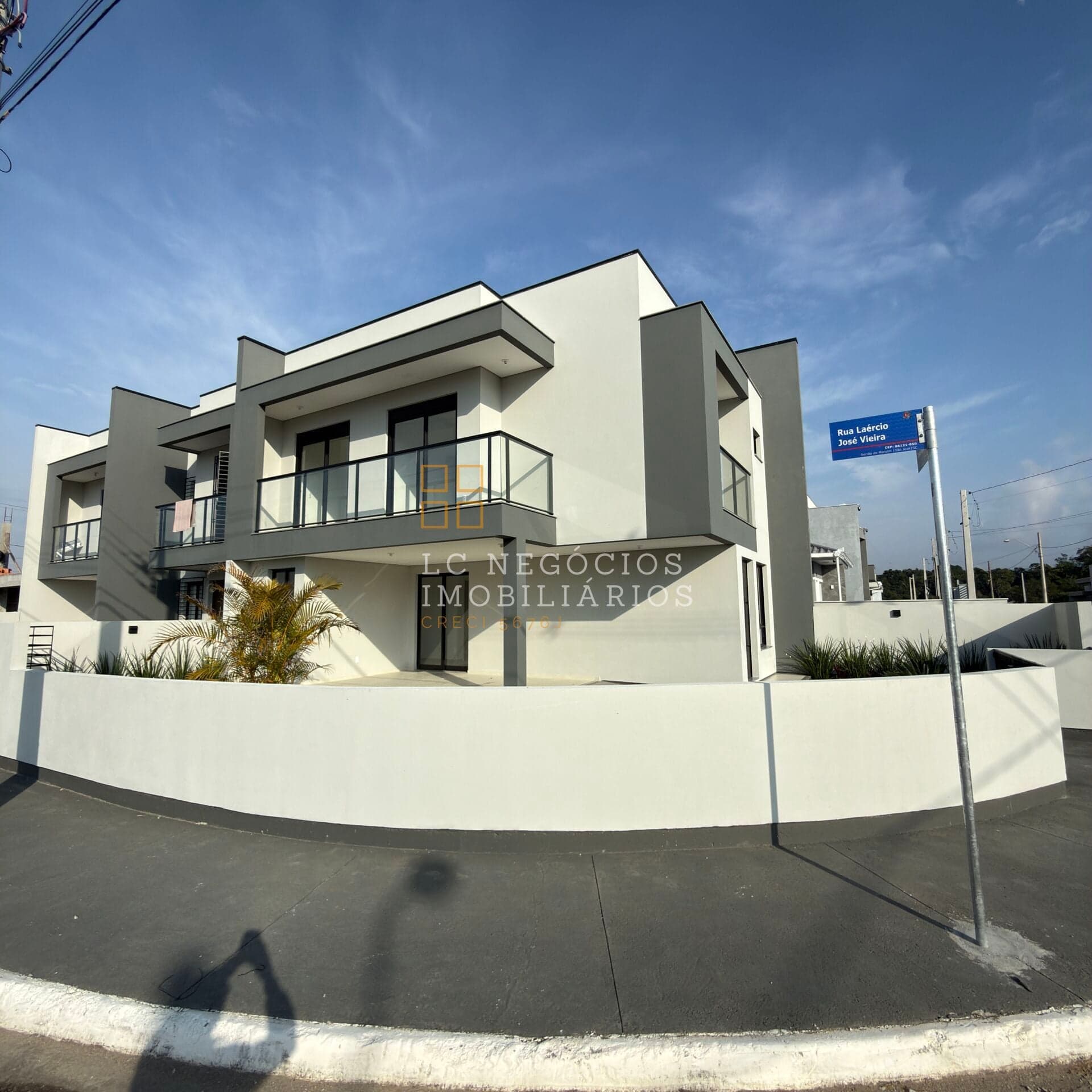 Sobrado em São José - Sertão do Maruim
