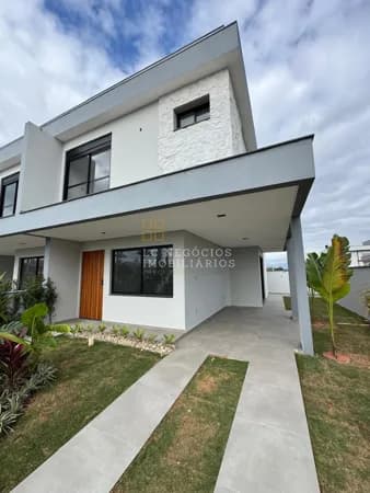 Sobrado em São José - Sertão do Maruim