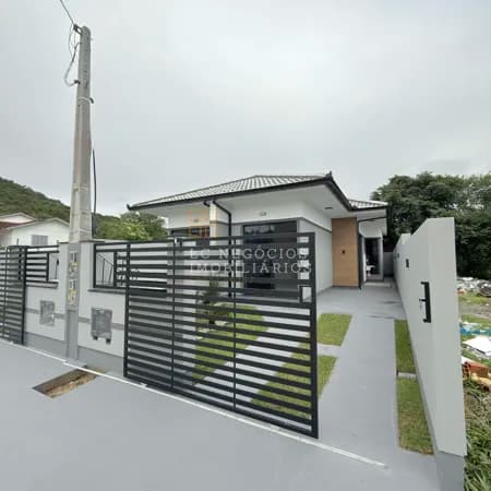 Casa em São José - Forquilhas