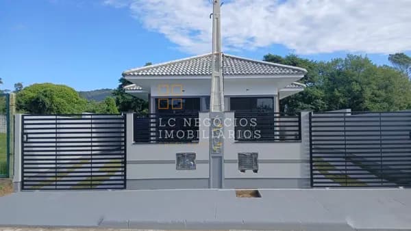 Casa em São José - Forquilhas