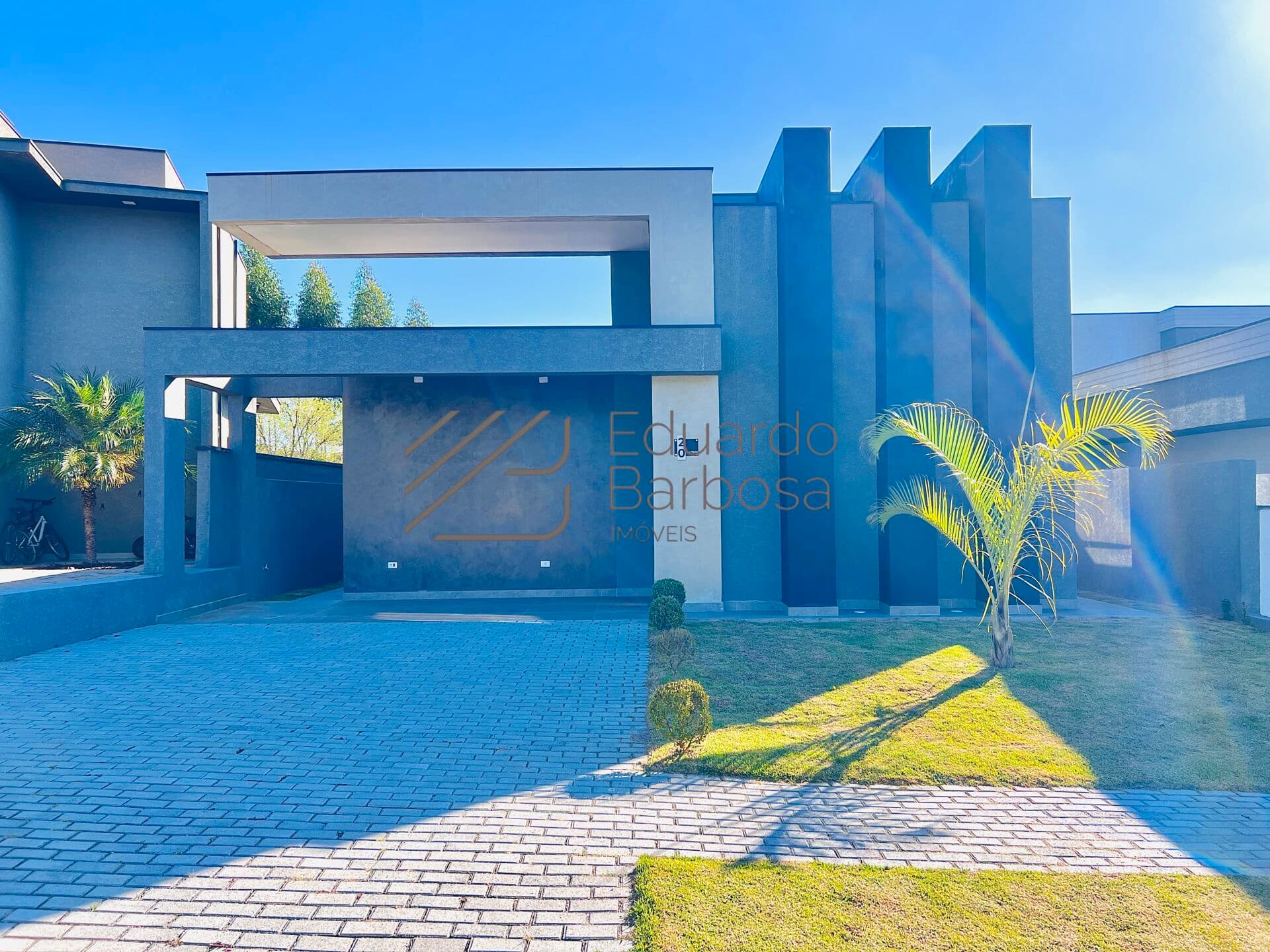 Casa em Condomínio Fechado Atibaia/SP
