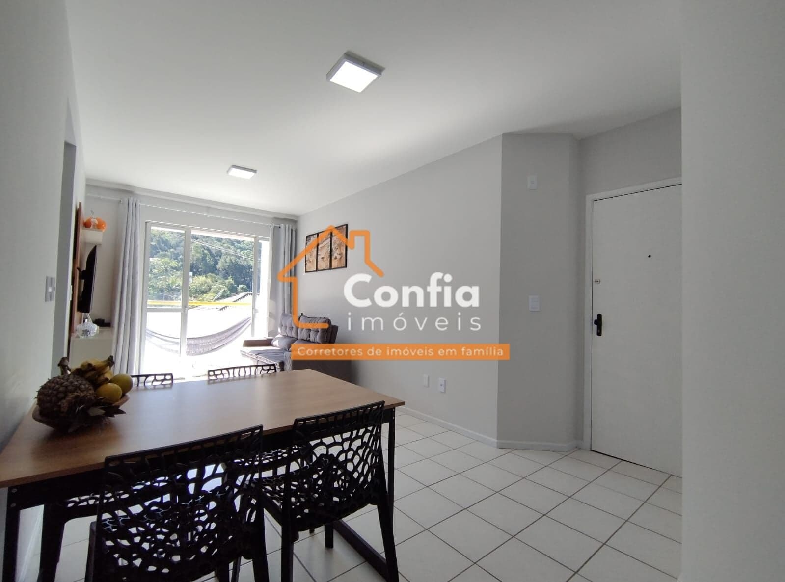 Apartamento 2 quartos a 300m da UFSC