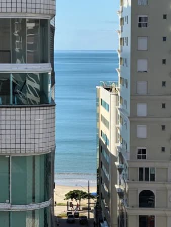 Apartamento em Itapema - Meia Praia