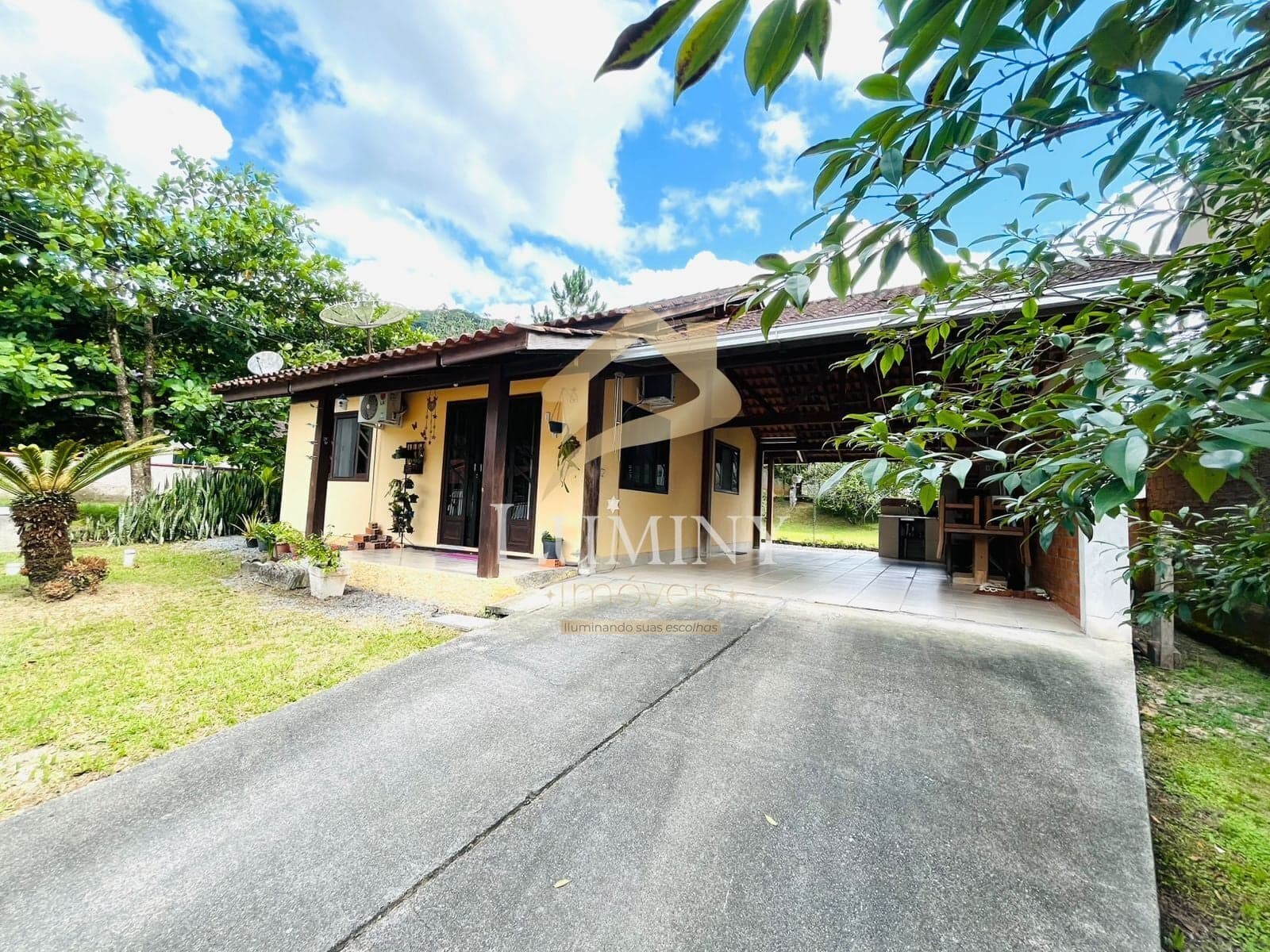 Casa Padrão no centro em Schroeder