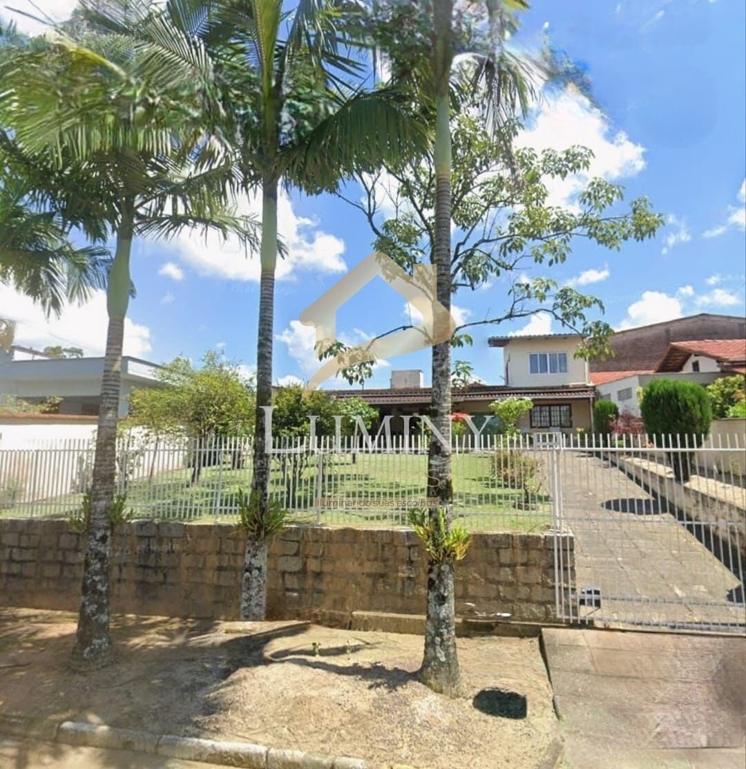 Casa Padrão no bairro Vila Lenzi