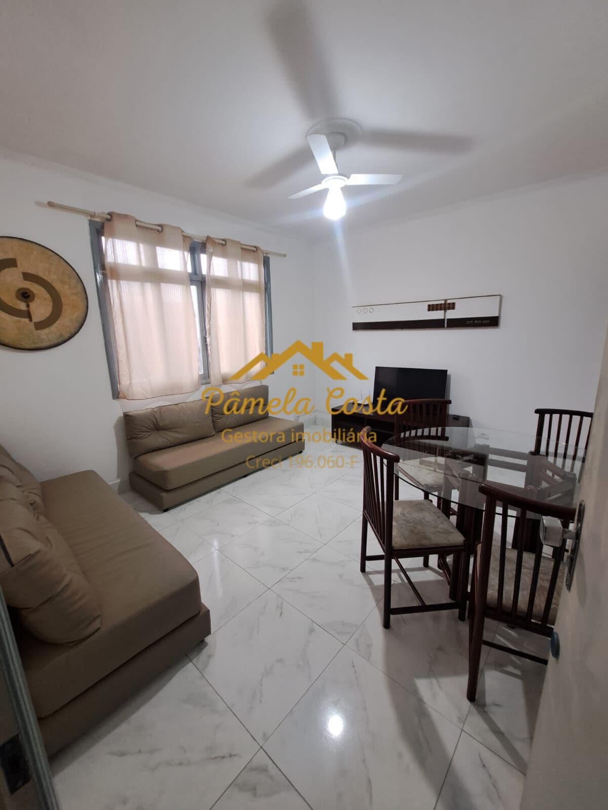 Apartamento a apenas 200 metros da Praia da Enseada