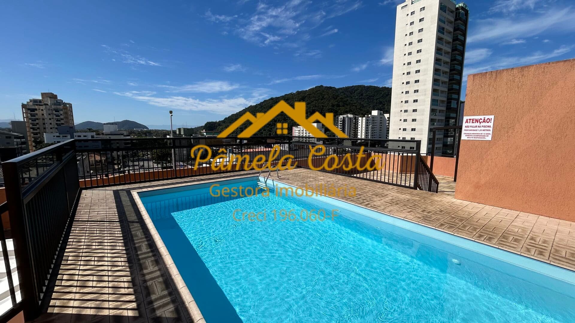 Apartamento com lazer completo! Sendo apenas a duas quadras da Praia da Enseada.