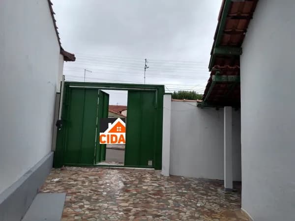 Casa à venda no bairro Vila Santa Luzia - Mogi Mirim/SP