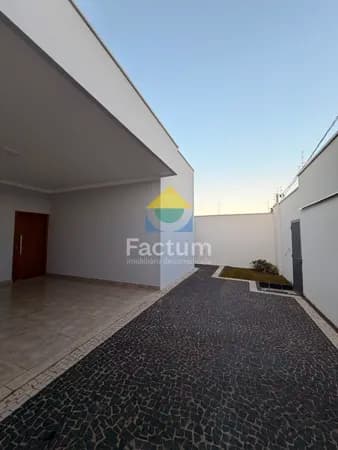 Casa em Uberlândia - Jardim Europa