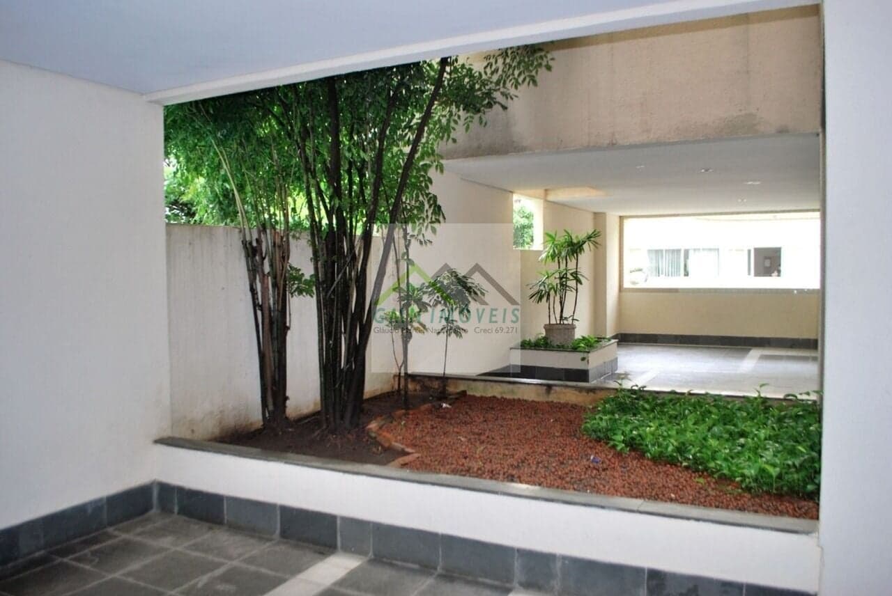 Apartamento Exclusivo de 2 Suítes no Humaitá | 90 m² | Varanda | Vista para o Verde