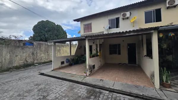 Village à venda em Dias d'Ávila, 2 quartos, com energia solar e garagem coberta – Excelente localização perto do Atakarejo