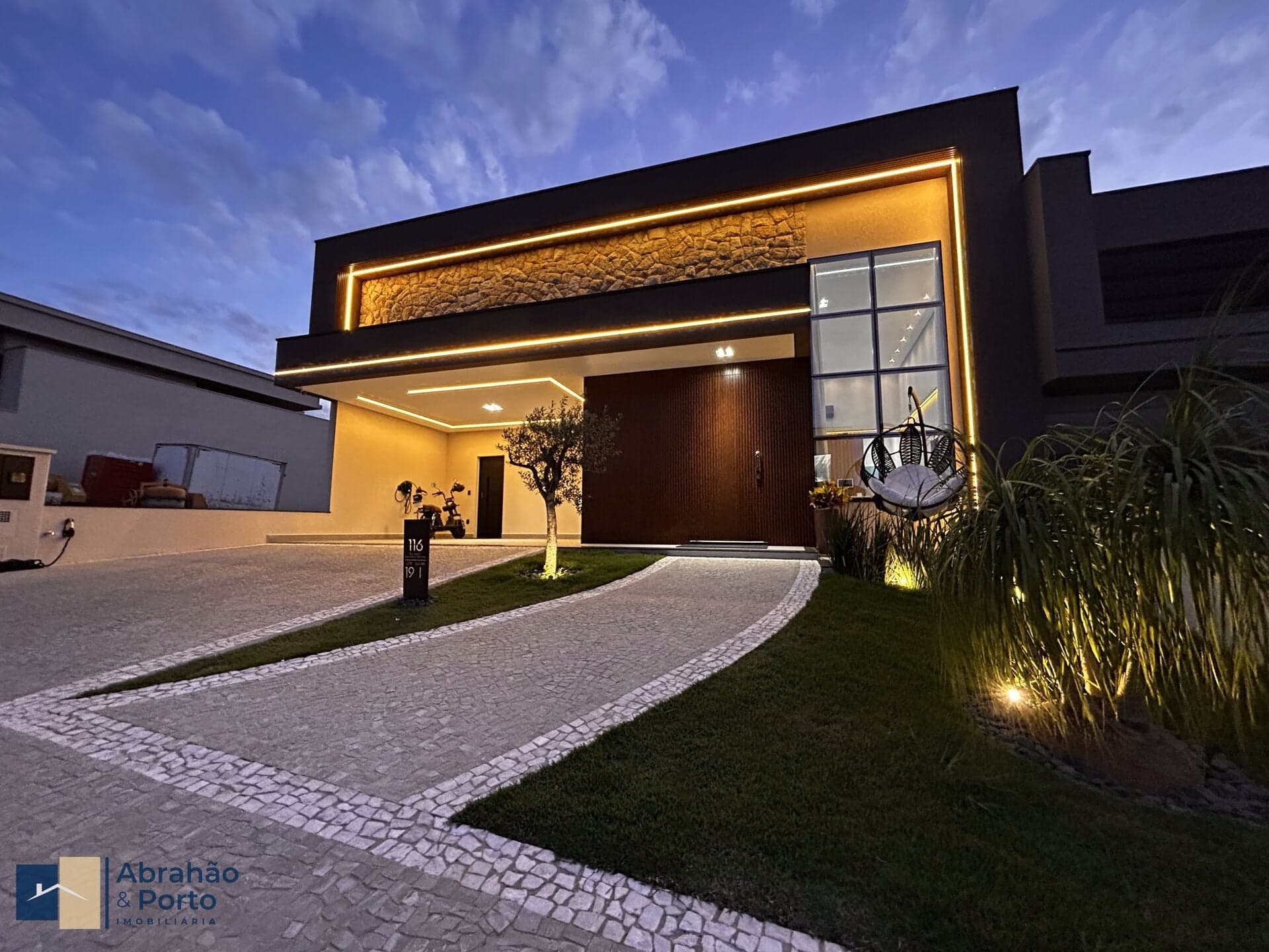Casa no Condomínio Maria Cândida