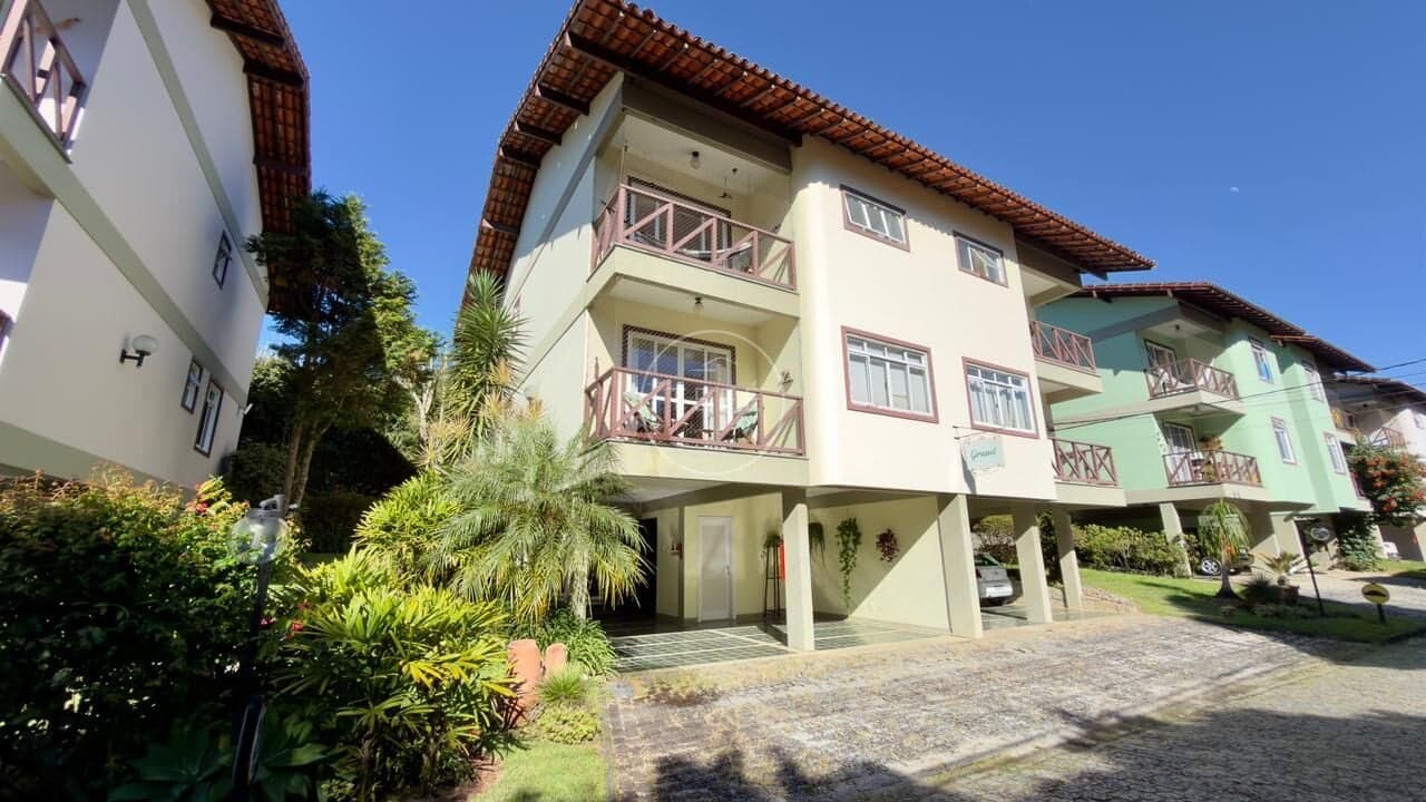 CASA DE ALTO PADRÃO com 5 SUÍTES e 200 m² no Condomínio Vivendas Mitre – TERESÓPOLIS/RJ