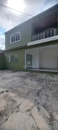 Casa em 2 Pavimentos e 6 Quartos na Água Limpa, Volta Redonda - RJ