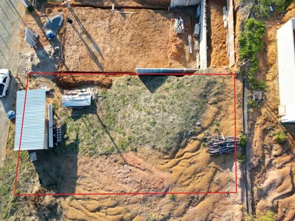 Lote 302,10 m² à Venda no Loteamento Barreira Cravo Verde, Volta Redonda — RJ