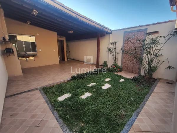 Casa com 3 Quartos sendo 1 Suíte no Bairro de Fátima, Volta Redonda - RJ