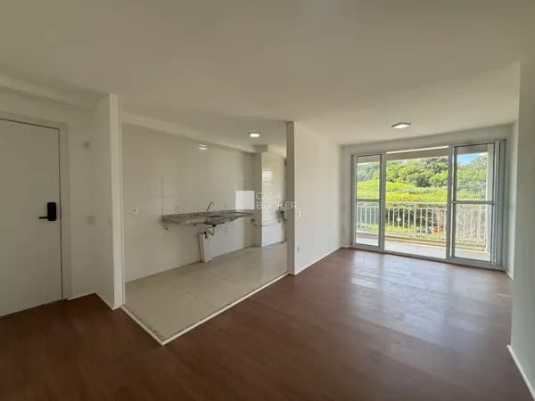 Algarve Residencial | 3 dorms, 1 suíte, 2 vagas cobertas e sol da manhã